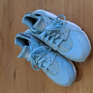 Air Huarache by Nike